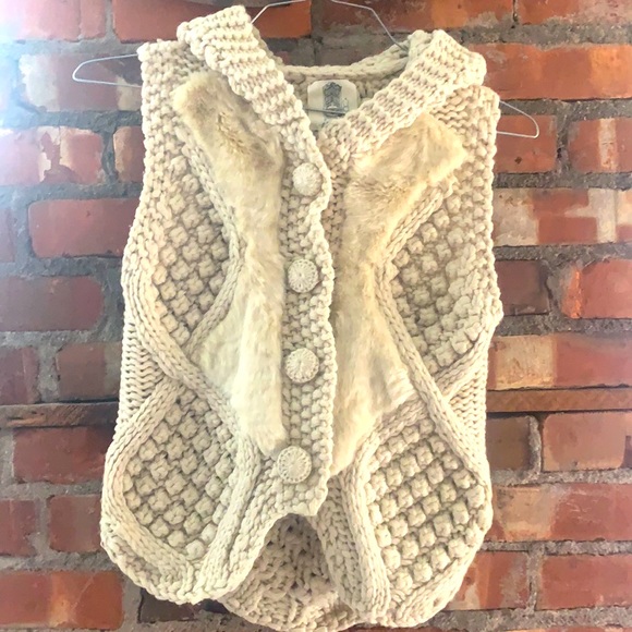 NWOT Lili’s Closet Anthropologie Cream colored sweater vest with hood - XS - Picture 1 of 4